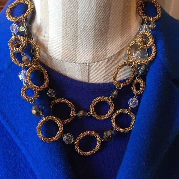 GORGEOUS GOLDEN Circle Necklace! - Picture 2 of 14